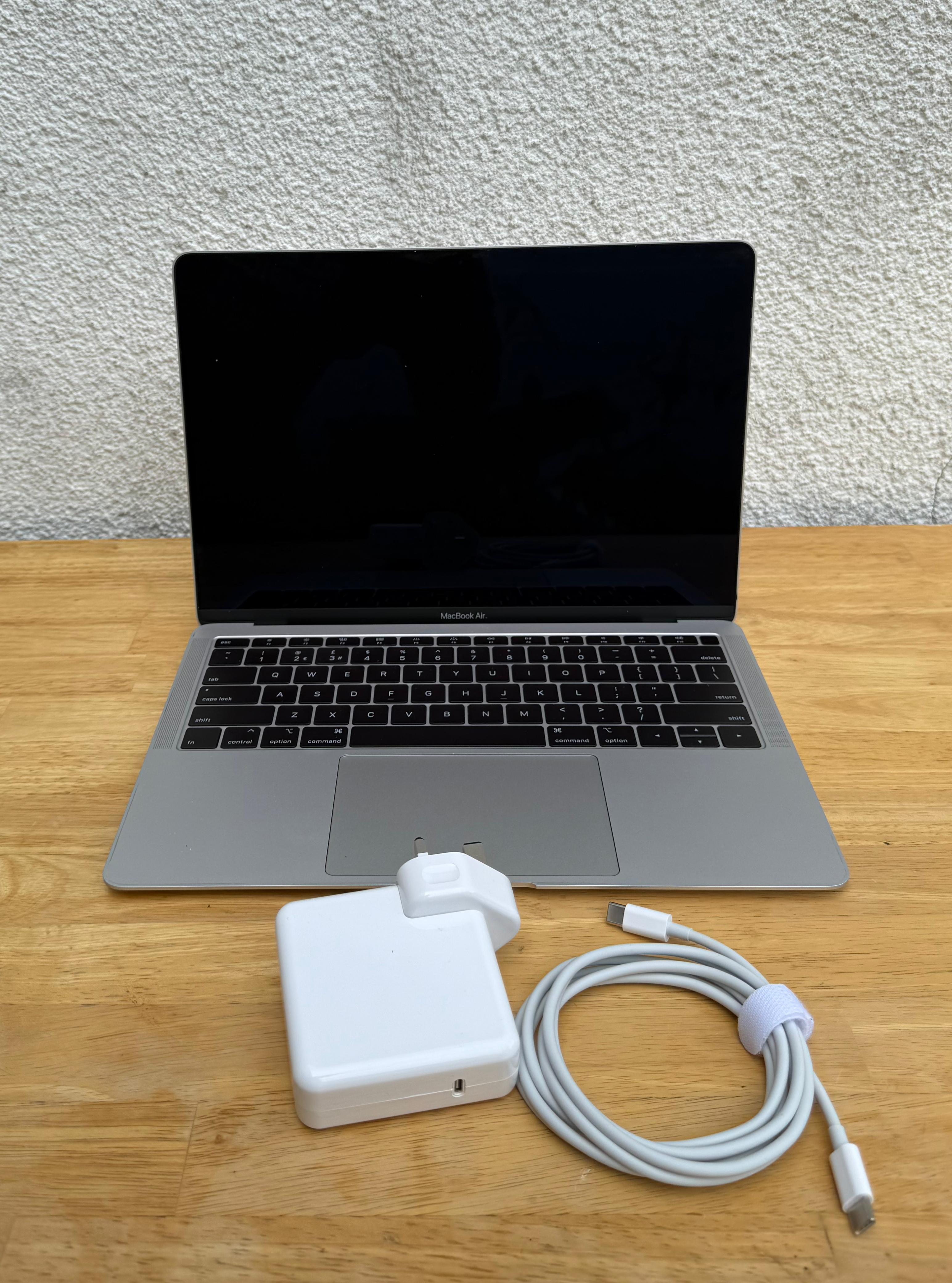 MacBook Air M2